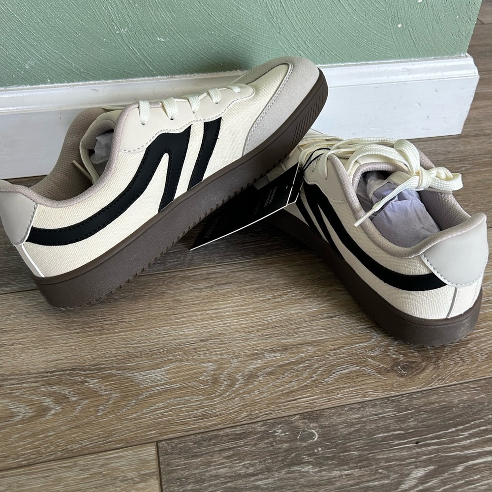 Women’s Hobibear Lily wide-toe box shoes - Picture 4 of 6